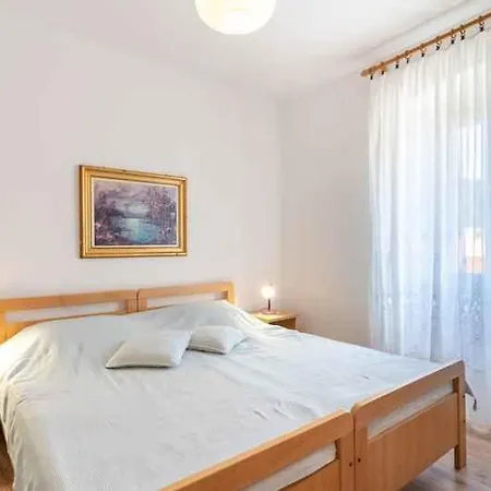 In Cres/insel 13668 Apartment